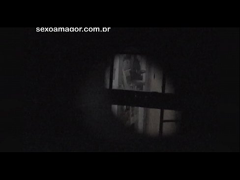 ❤️ Blondie blir hemligt videofilmad av en voyeur från grannskapet gömd bakom ihåliga tegelstenar ❤️ Sluts at us sv.pornovore.ru ﹏